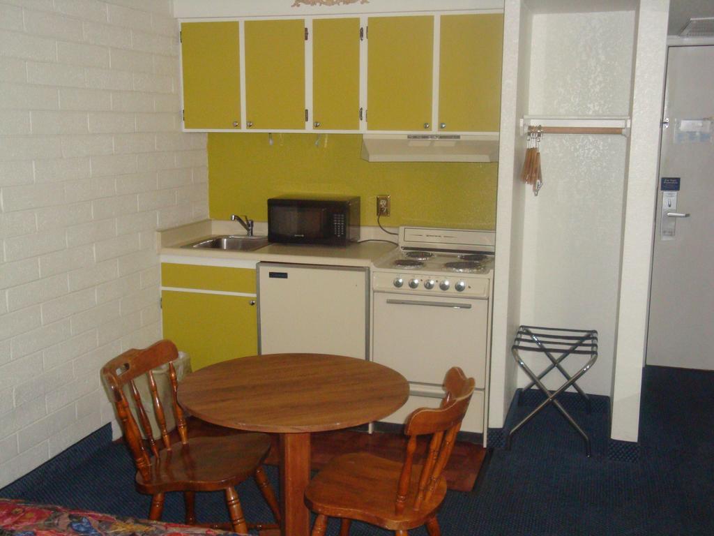 Travelers Inn Lake Havasu Lake Havasu City Bilik gambar